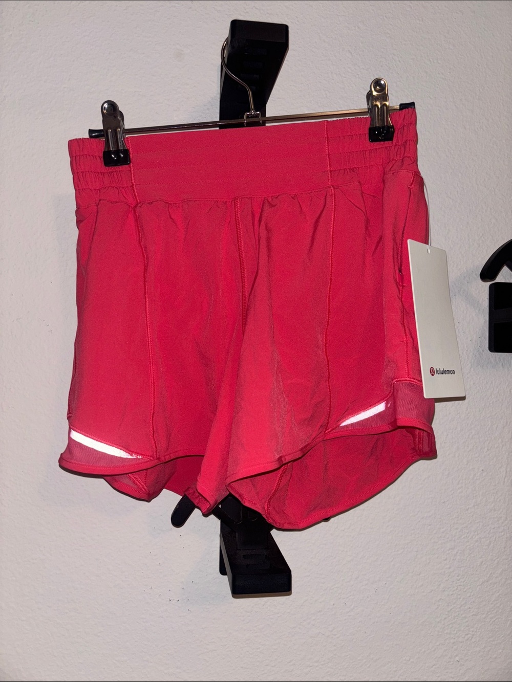 NWT Lululemon hotty hot 4” lines Women's Pink Active Running Shorts